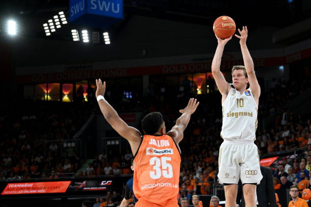 正是国际赛 正是国际赛